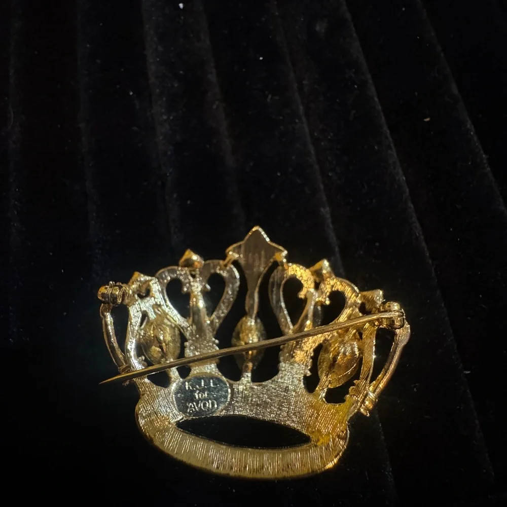 Kenneth‎ J Lane for Avon Gold Crown Brooch with Rhinestones